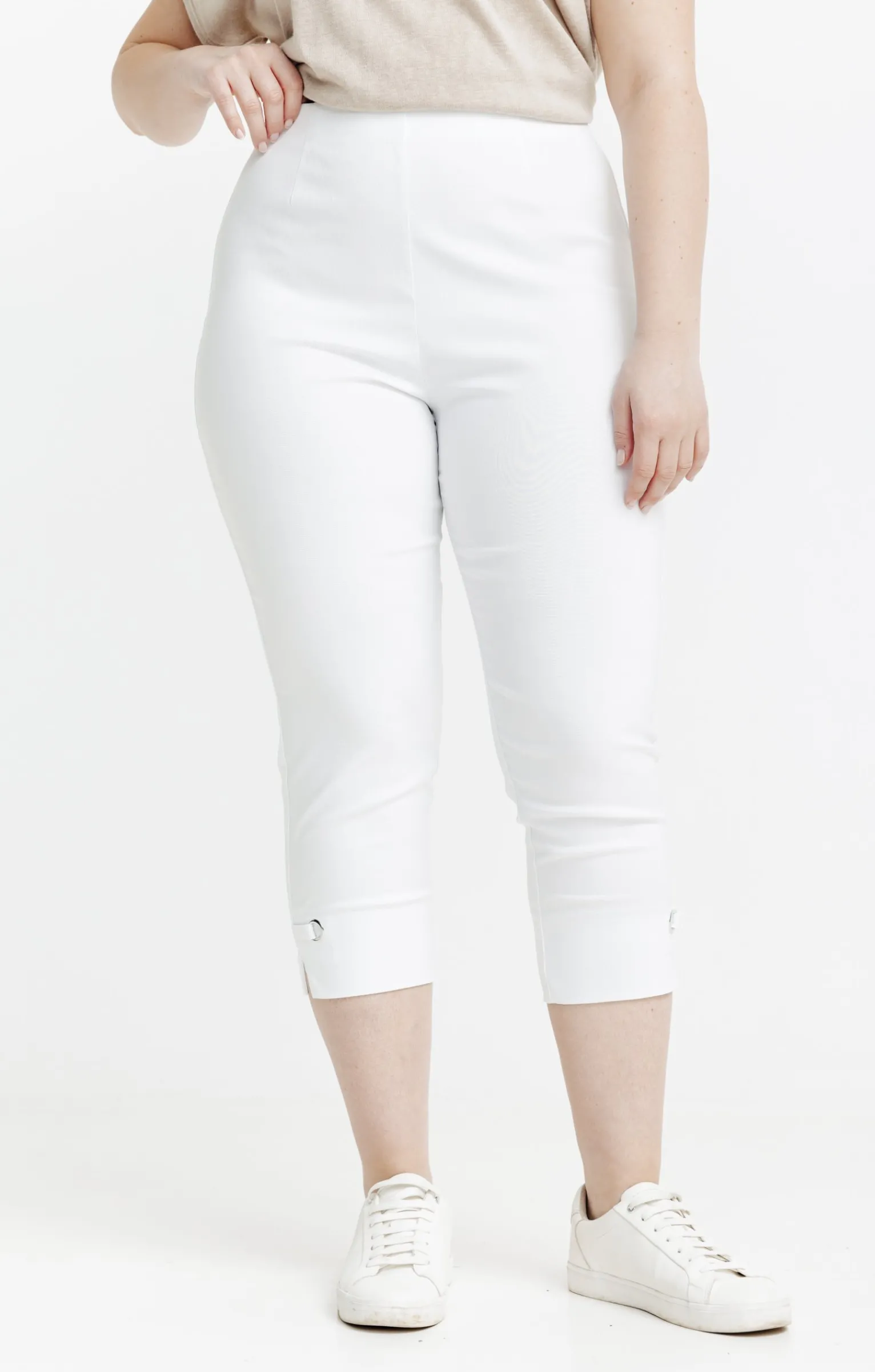 Toscane Boutique Pantalons|Pantacourt avec oeillet en bas de jambe BLANC