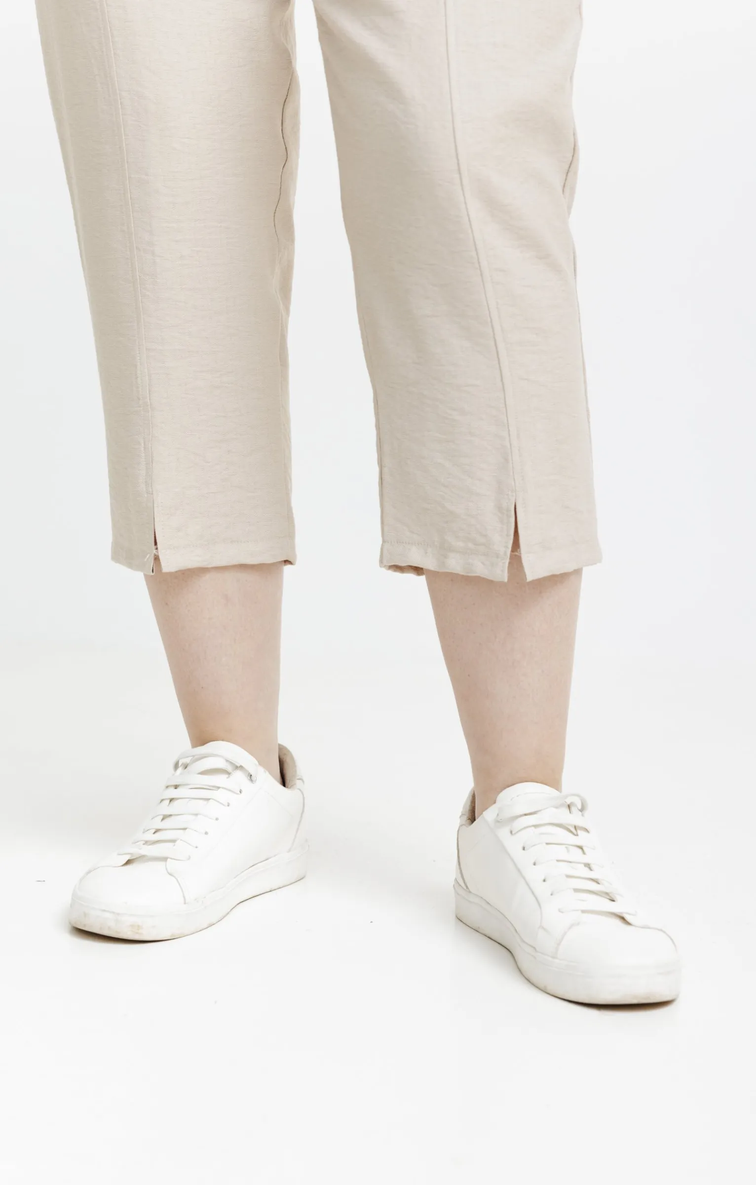 Toscane Boutique Pantalons|Pantacourt droit boutons fleurs AVOINE