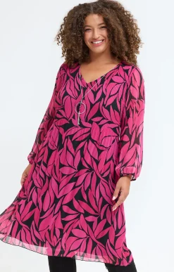 Toscane Boutique Robes|Robe imprimée plissée et collier NOIR