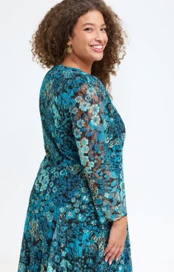 Toscane Boutique Robes|Robe patineuse en dentelle et collier MARINE