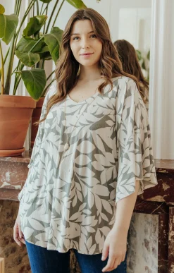 Toscane Boutique Tee-shirts|Tee-shirt forme poncho col V et collier TILLEUL