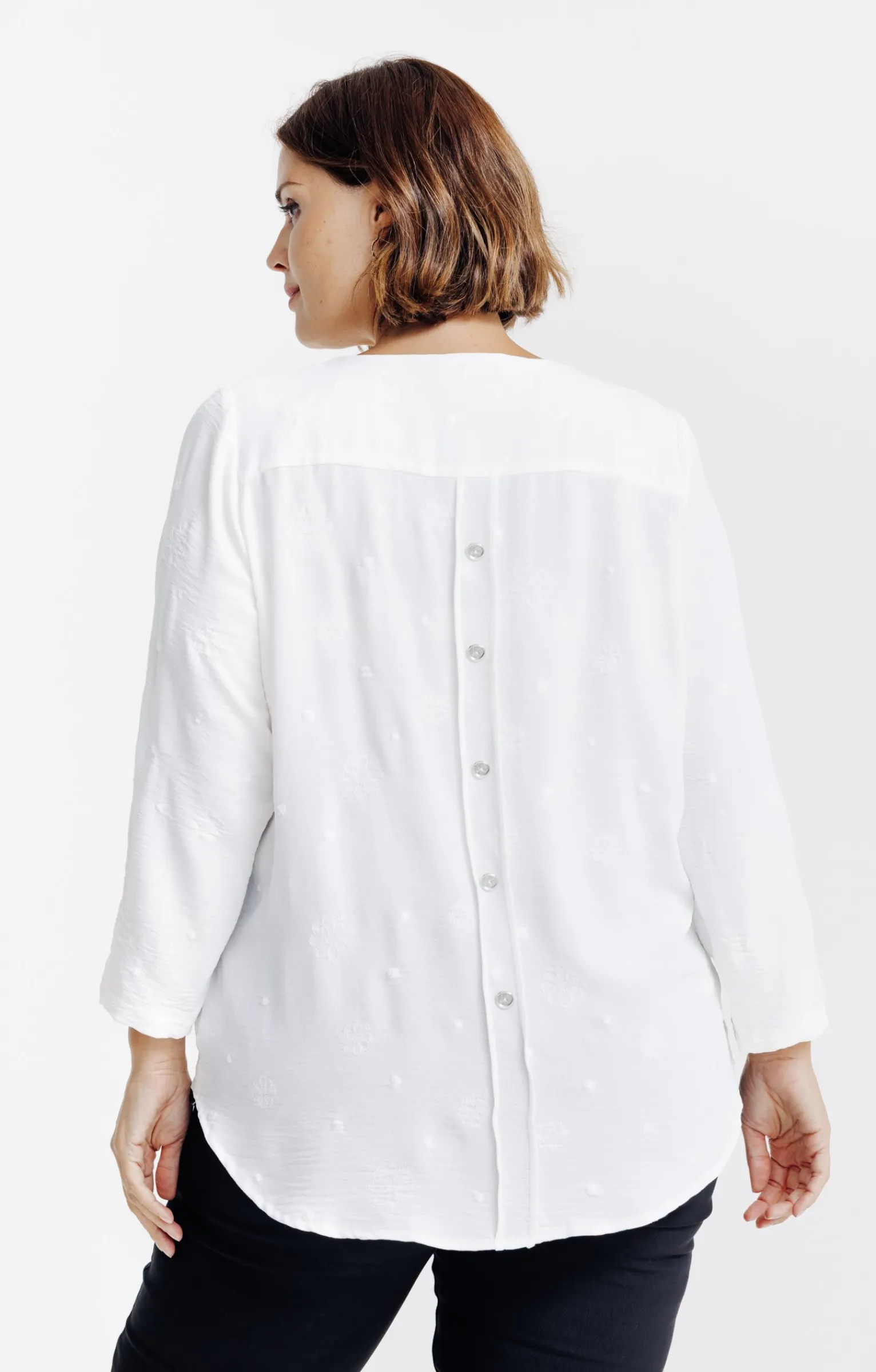 Toscane Boutique Chemisiers & Tuniques|Tunique avec fleurs brodées et collier ECRU