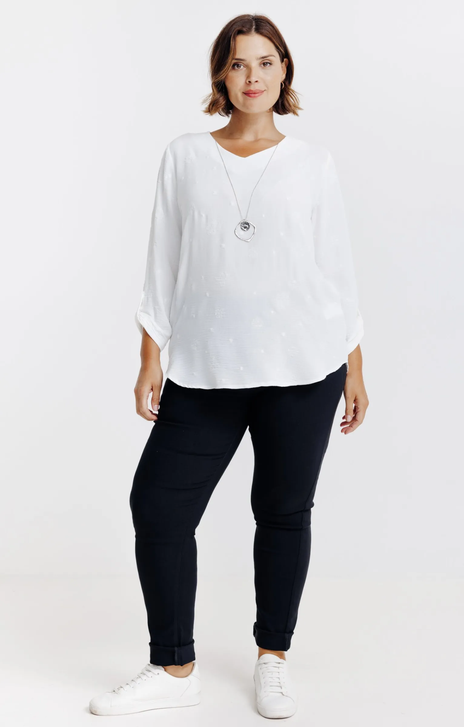 Toscane Boutique Chemisiers & Tuniques|Tunique avec fleurs brodées et collier ECRU